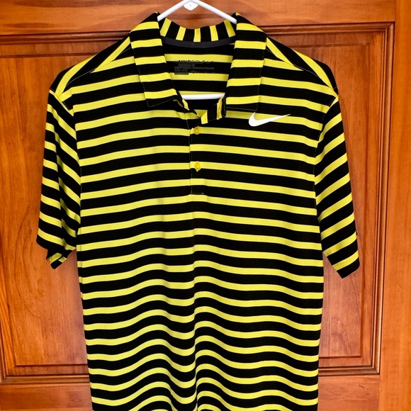 Men's Nike Golf Dri-Fit Short Sleeve Polo, Size Medium, Black & Yellow Striped - Picture 9 of 10